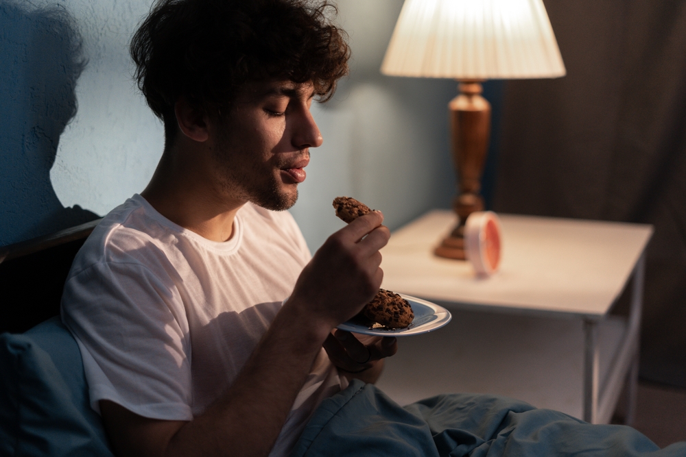 Stress Eating: How to Break the Cycle | Redline Health and Wellness